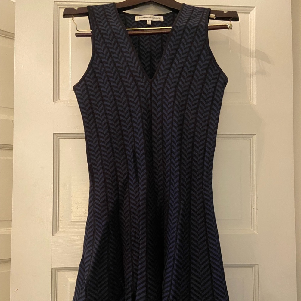 Navy & black chevron sleeveless fit & flare dress Cupcakes and Cashmere sz S